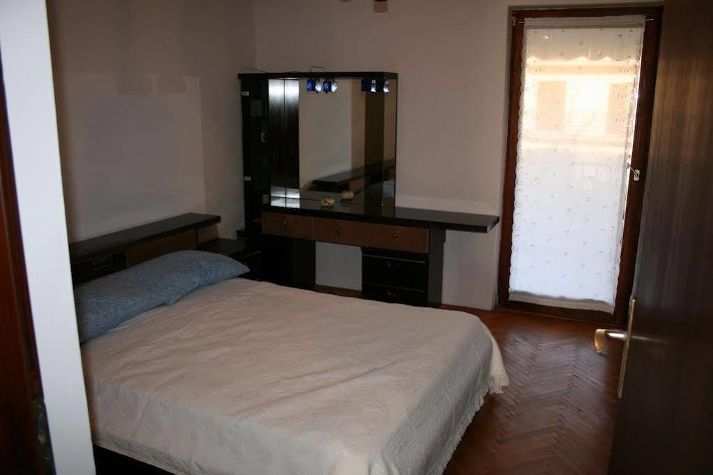 Apartment Cherry Ровинь Экстерьер фото